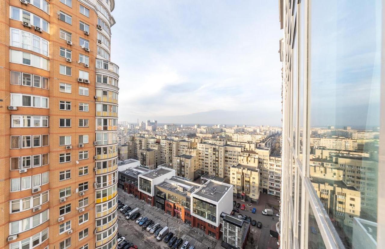 Luxury Apartments Smartplaza Obolon Metro Minskai Kyiv Exterior photo